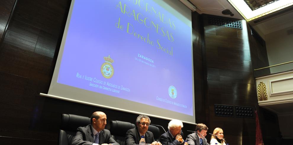 La nueva normativa laboral sobre el despido o cómo afectan estás novedades legislativas a la negociación colectiva  son algunas de las cuestiones que se van a abordar en las XIII Jornadas Aragonesas de Derecho Social que se celebran en la sede del Colegio