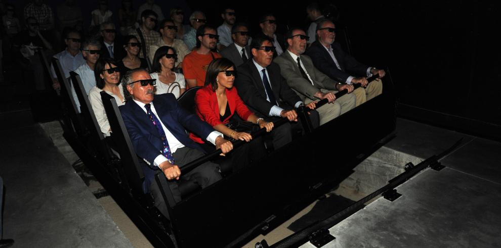 Los oscenses conocen el nuevo Planetario de Walqa