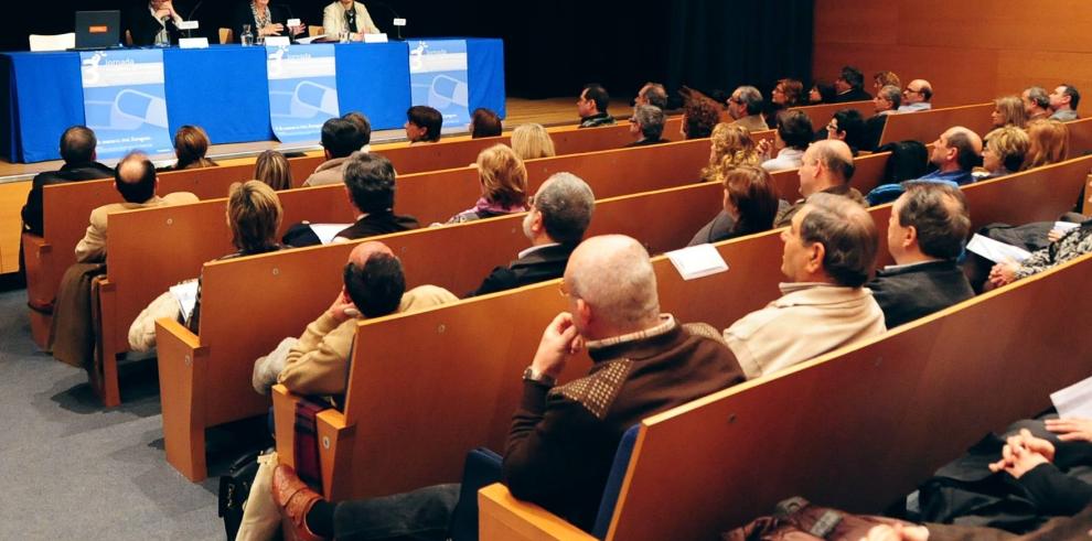 Médicos, farmacéuticos y pacientes analizan el uso seguro de medicamentos