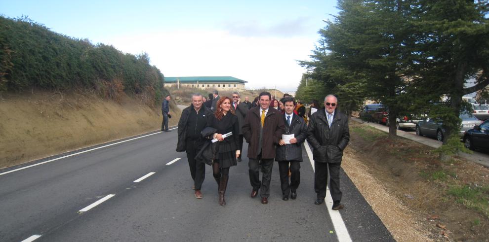 Fotografías y sonidos del acto de inauguración de la carretera HU-324 de Huesca a Apiés