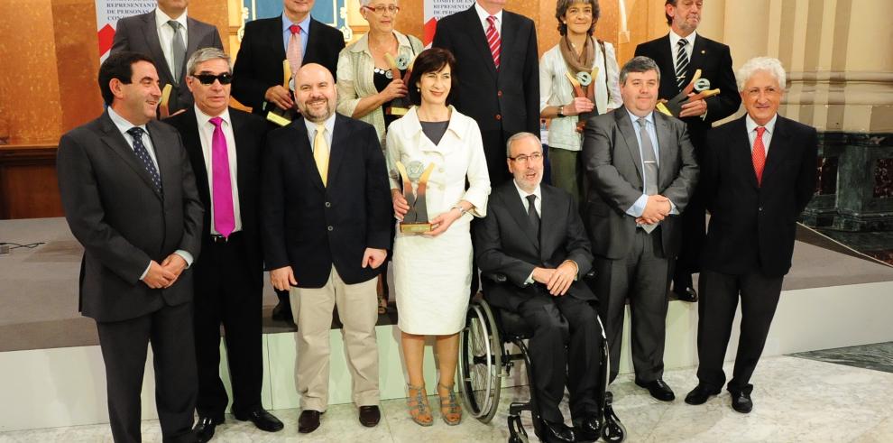 El Gobierno de Aragón ha recibido el Premio CERMI 2010 por la puesta en marcha de la Ley de Servicios Sociales de Aragón