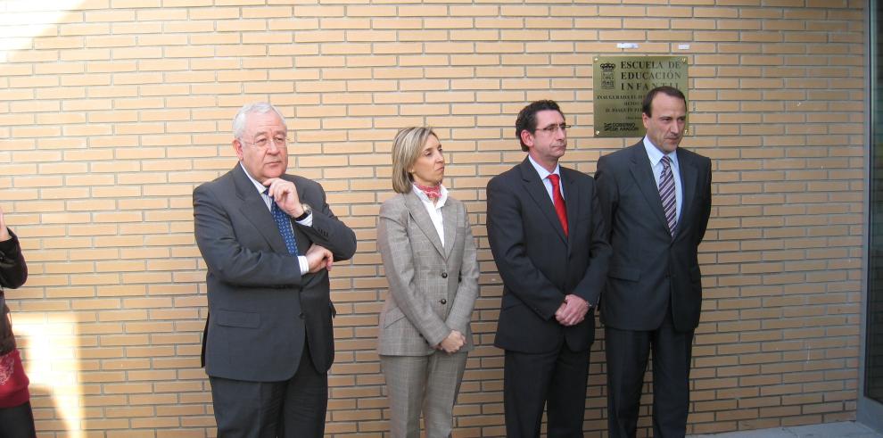 Calamocha inaugura su nueva escuela de educación infantil que ha contado con el apoyo económico de Ibercaja y del Gobierno de Aragón