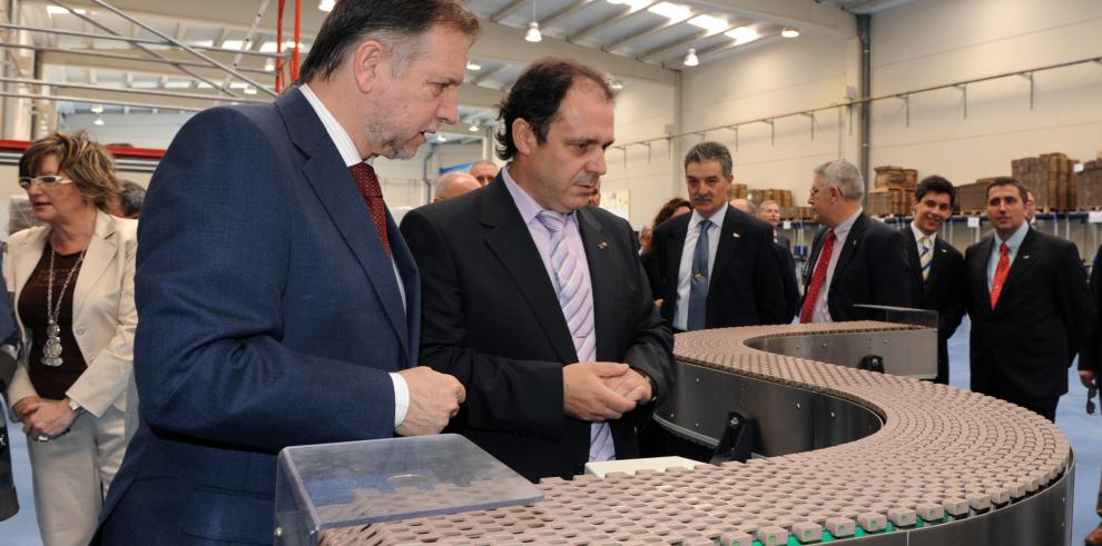 Fotos de la visita del presidente de Aragón a la empresa AVE Transmisones Mecánicas en Monzón