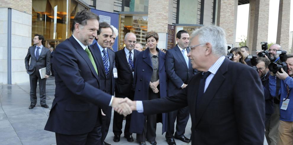 El Presidente de Aragón ha asistido junto a Felipe González al V Congreso de directivos CEDE