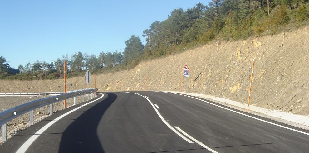 Apertura provisional, desde mañana martes hasta el próximo otoño, de la carretera entre Hecho y Ansó