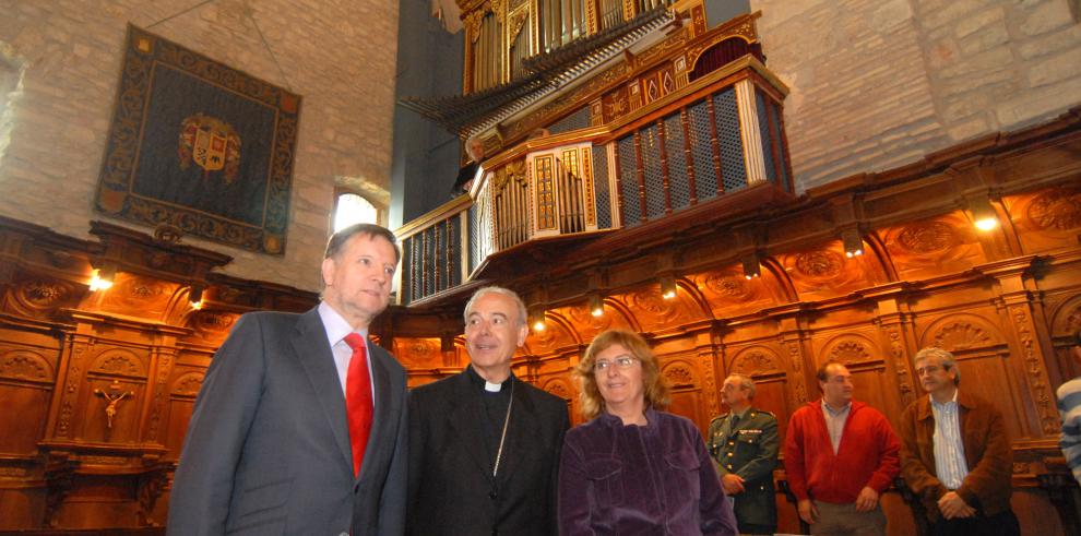 El Presidente de Aragón asiste a la inauguración del órgano de Roda de Isábena tras dos años  de restauración