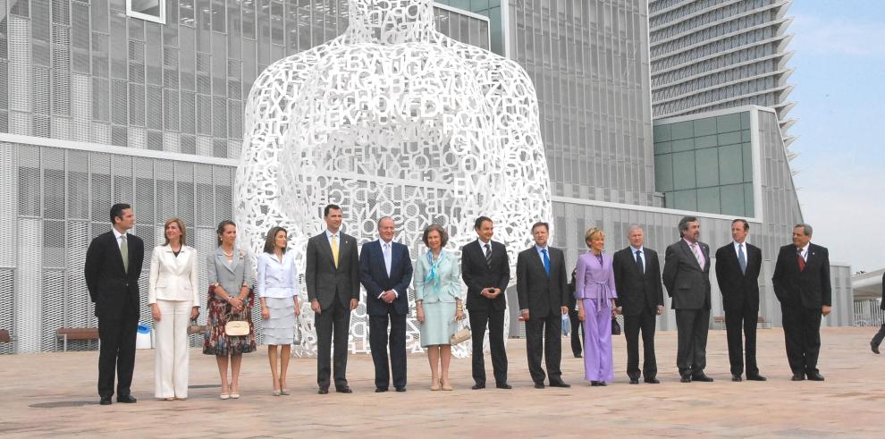 SS.MM. los Reyes han visitado el Pabellón de Aragón en Expo 2008