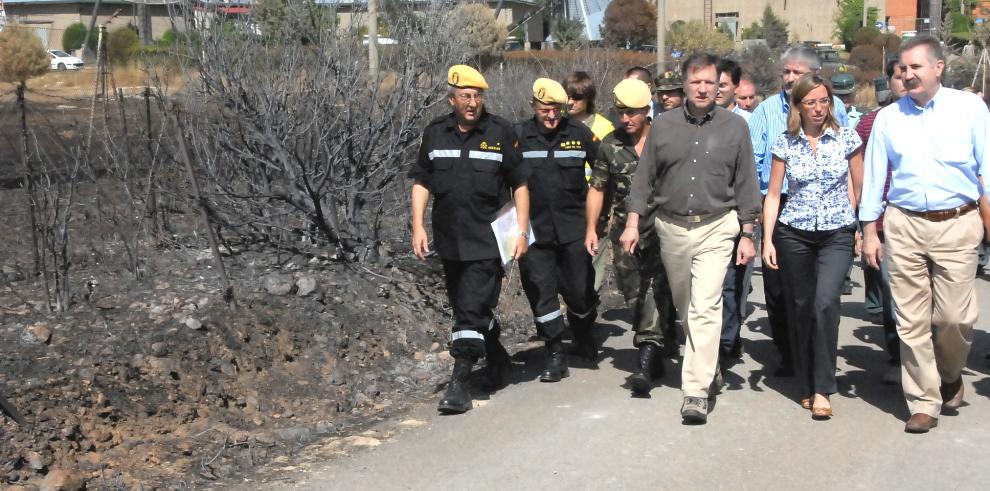 Imágenes de la visita del Presidente al incendio de Zuera