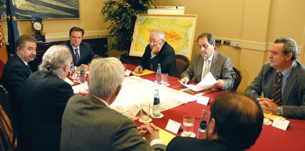 Reunión de coordinación ante la avenida del río Ebro