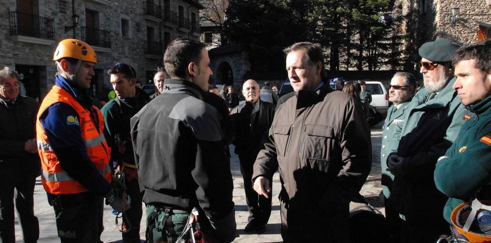 El Presidente de Aragón asiste a la celebración del 25 aniversario del GREIM de la Guardia Civil