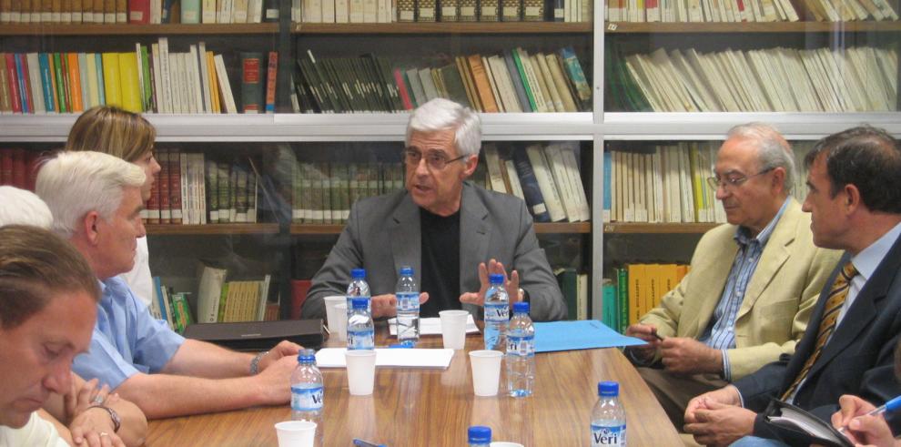 Fotografías de la reunión de Arguilé con las comunidades de regantes de Almudévar, Castejón del Puente, Poleñino y Huerto 