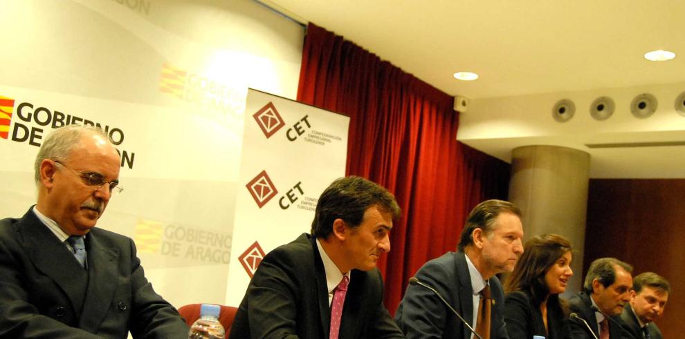Imagen de la Clausura de las Jornadas sobre Contratación de Extranjeros en Países de Origen, que ha presidido el presidente Iglesias