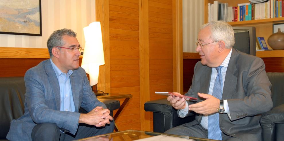 El vicepresidente Biel ha recibido hoy al portavoz de CHA en las Cortes, Chesús Bernal