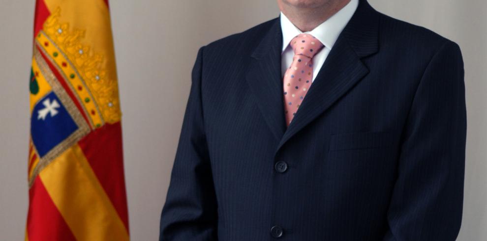 Imágenes individualizadas de los nuevos consejeros del Gobierno de Aragón - 3
