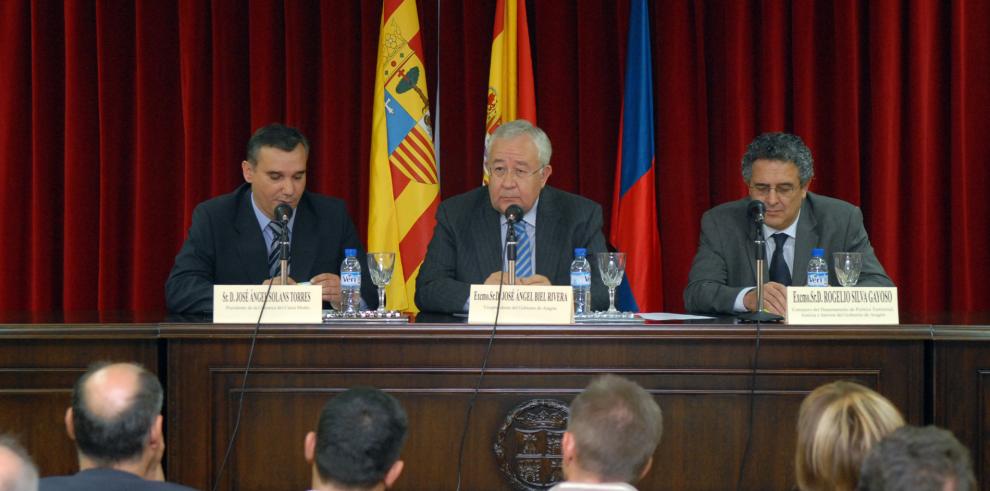 El vicepresidente José Angel Biel, y el consejero Rogelio Silva inician una ronda de contactos con las comarcas