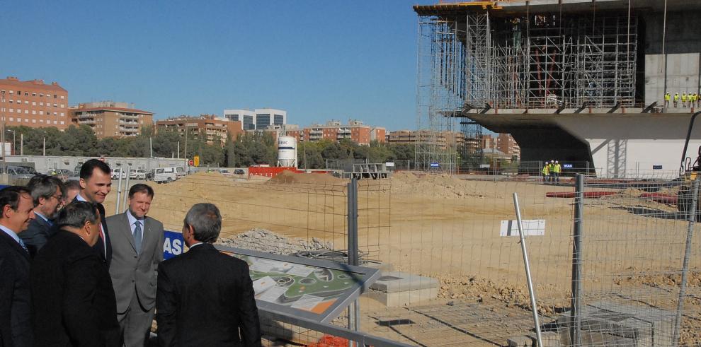 S.A.R. el Príncipe de Asturias, acompañado del presidente Marcelino Iglesias y del alcalde de Zaragoza, visita las obras de la Expo