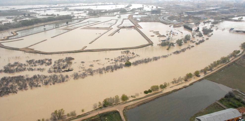 Imágenes desde el aire de la situación de la crecida del río Ebro