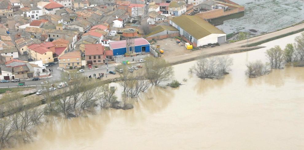 Imágenes desde el aire de la situación de la crecida del río Ebro