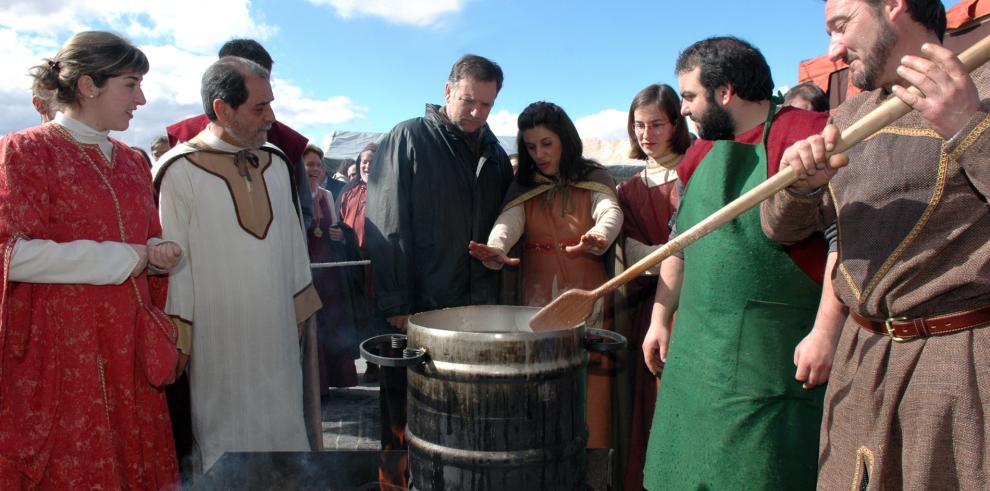 El presidente Iglesias, acompañado del vicepresidente José Angel Biel, y los consejeros Javier Velasco y Miguel Ferrer, asiste en Teruel a los actos de celebración de las Bodas de Isabel de Segura