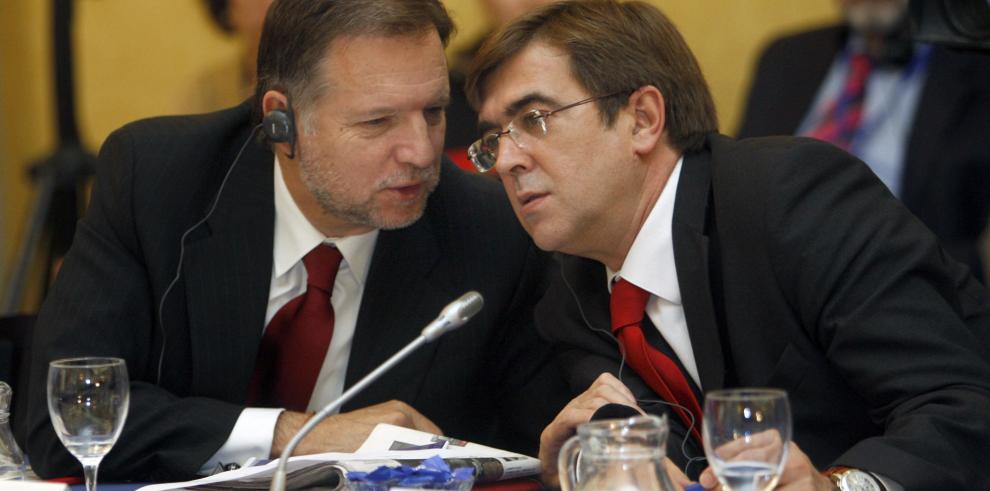 Montilla le trasmite a Iglesias su máximo interés en resolver cuanto antes el conflicto de los bienes de la franja