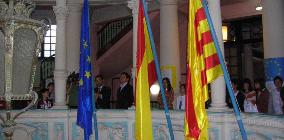 El consejero de Economía recibe al Cuerpo Consular acreditado en Aragón con motivo del Día de Europa