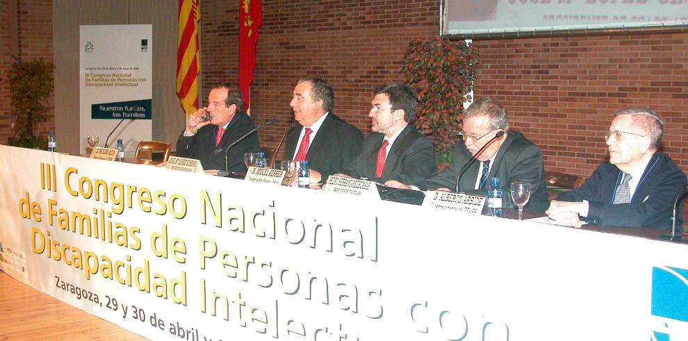 El consejero de Servicios Sociales y Familia destaca la valiosa labor social de FEAPS ARAGON