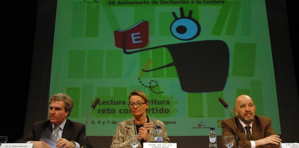 La consejera de Educación, Cultura y Deporte, Eva Almunia, inaugura las Jornadas "Lectura y Escritura, reto compartido"