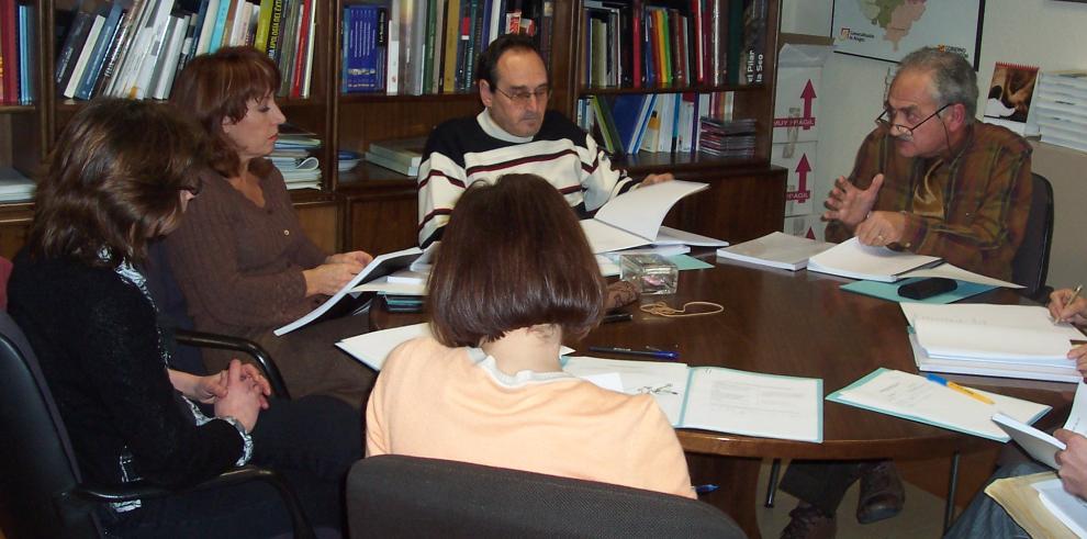 ¿Tornem a ser menuts¿ de Susana Antolí Tello, Premio Guillem Nicolau 2006