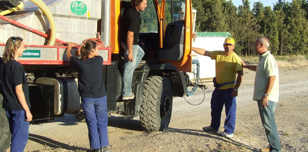 Los medios aéreos y terrestres dispuestos por el Gobierno de Aragón se desplazan a Galicia para colaborar en la extinción de los incendios