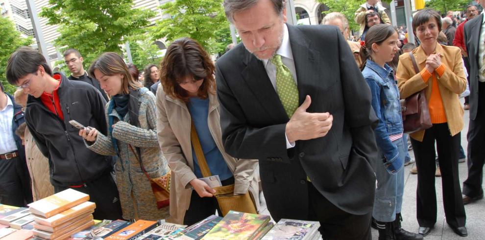 Visita a las casetas del Día del Libro