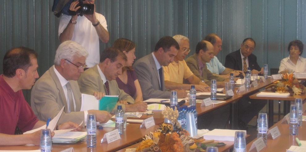 El consejero Arguilé confía en que la Ley de Calidad Alimentaria de Aragón esté aprobada en septiembre
