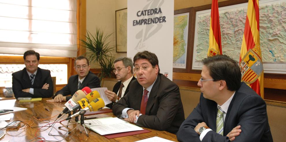 La Fundación Emprender en Aragón, la Universidad de Zaragoza y la Asociación de Jóvenes Empresarios de Zaragoza crean la Cátedra Emprender