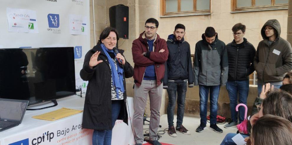 Un “Repair Café” en Alcañiz para afrontar el reto de reducir la generación de residuos domésticos mediante la reparación