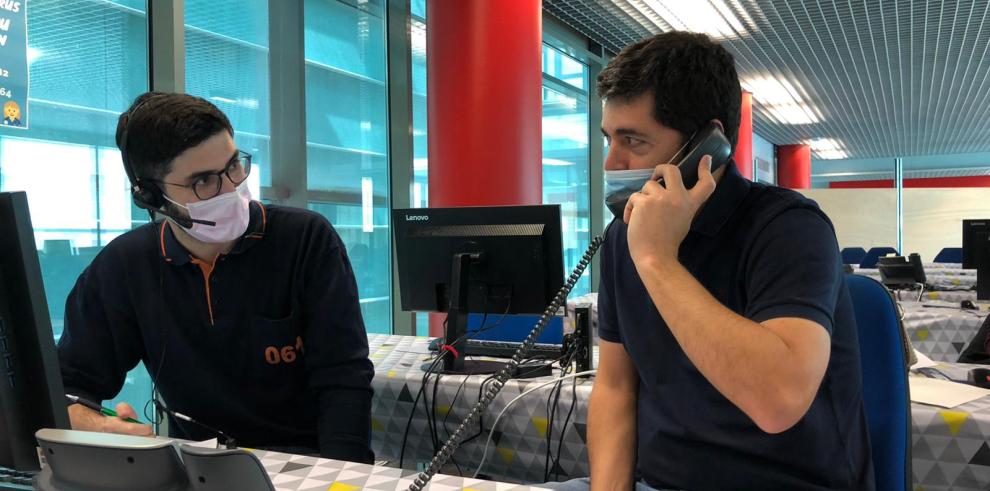 Veteranos del Real Zaragoza colaboran con el 061 haciendo llamadas a pacientes de COVID