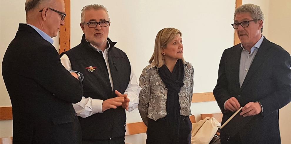 Coordinación institucional para inspeccionar los servicios que prestan las VTC en Zaragoza