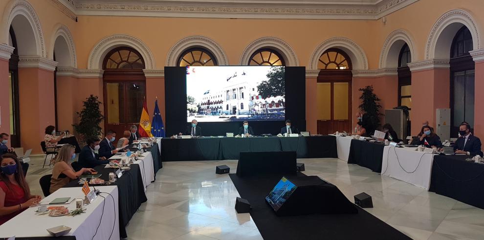 Olona satisfecho con la contribución de Aragón a la reforma de la PAC