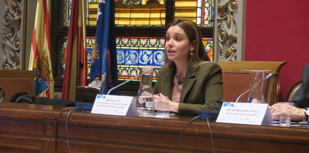 La consejera de Ciencia, Universidad y Sociedad del Conocimiento, Maru Díaz , ha asistido a la inauguración del séptimo Foro de Desarrollo Rural. Unas jornadas organizadas por el Colegio Oficial de Ingenieros Agrícolas.