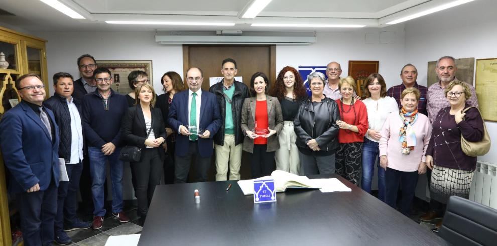 Javier Lambán participa en los actos de colofón de las XXI Jornadas sobre la Historia de Tauste, rindiendo homenaje a Ramón J. Sender