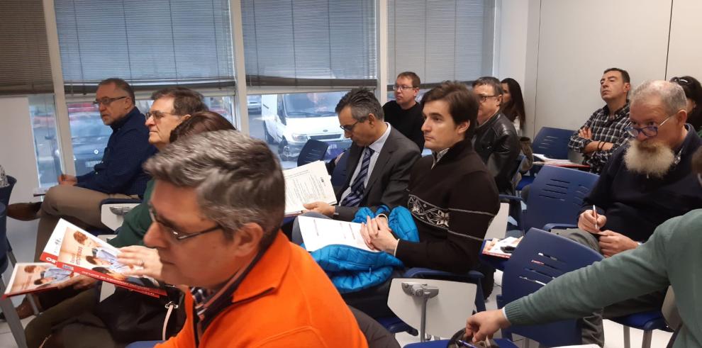 Una treintena de profesionales se interesan por las ayudas y servicios del INAEM para empresas en CEEIARAGÓN