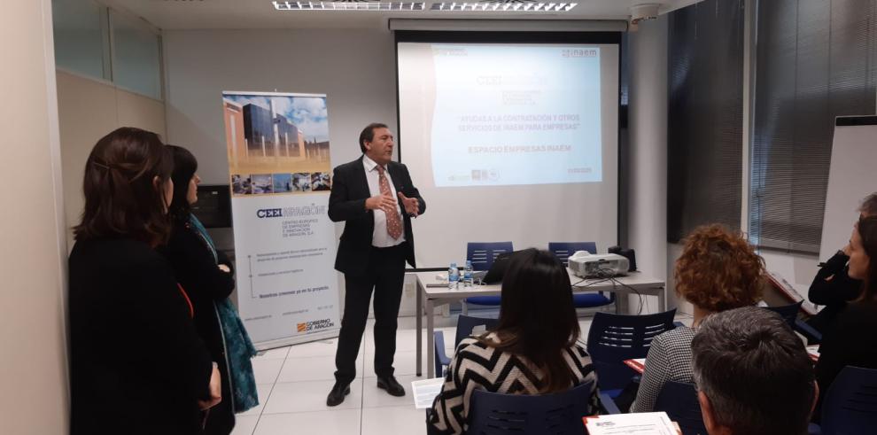 Una treintena de profesionales se interesan por las ayudas y servicios del INAEM para empresas en CEEIARAGÓN
