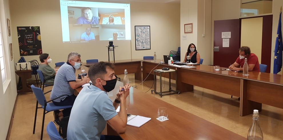 El Gobierno de Aragón emitirá una orden de medidas urgentes para la contratación de trabajadores temporales agrarios