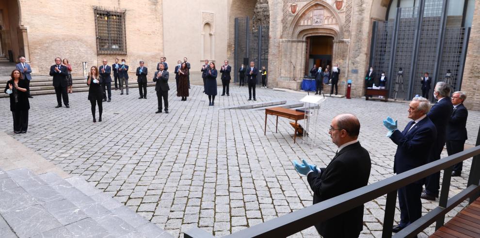 Un sobrio acto para celebrar el Día de Aragón dedicado a las víctimas de la pandemia y a los profesionales que nos cuidan