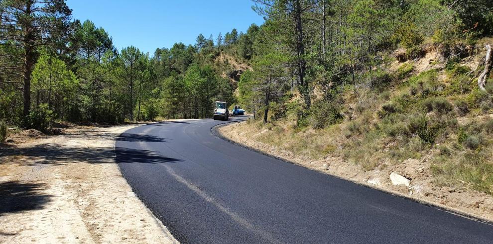 Corte de carretera con motivo de las obras de mejora de firme entre Bernués y Javierrelatre