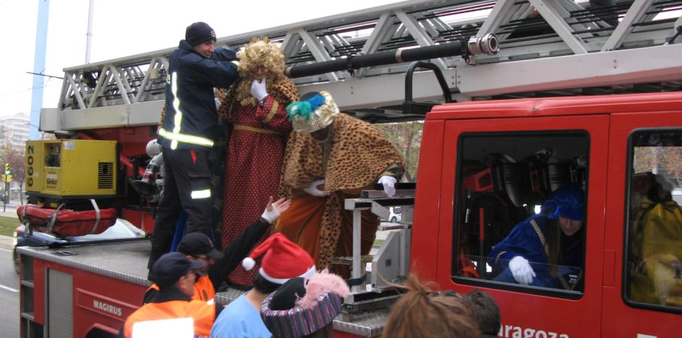 Visita de los Reyes Magos el Hospital Infantil Miguel Servet