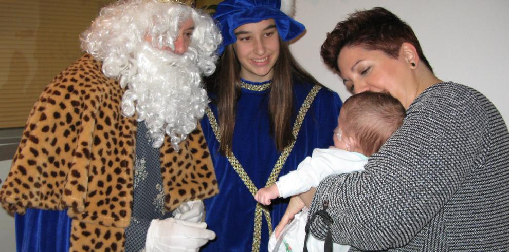 Visita de los Reyes Magos el Hospital Infantil Miguel Servet