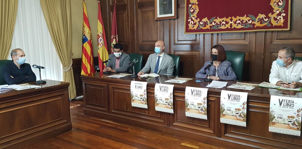 22 expositores presentan sus novedades en la V Feria del Libro y el Cómic de Teruel