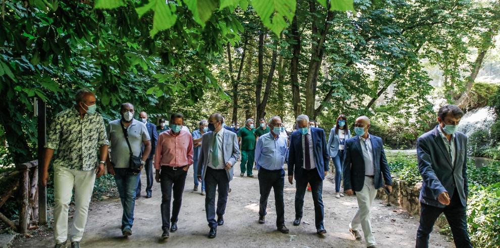 El Gobierno de Aragón acompaña la promoción de enclaves turísticos y seguros como el Monasterio de Piedra para contrarrestar la mala publicidad del coronavirus