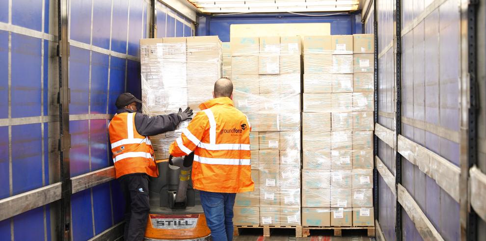 Aterriza en el aeropuerto de Zaragoza un avión con otras siete toneladas de material sanitario