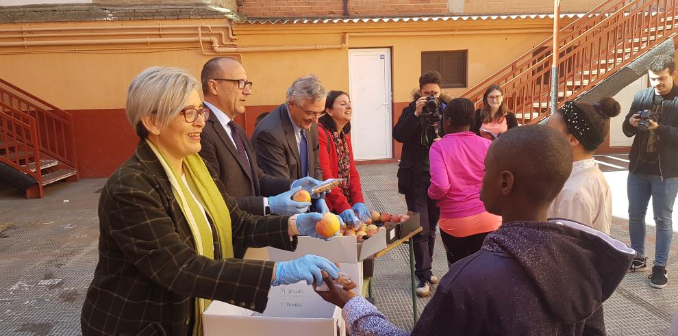 Diez nuevos centros se suman al “Programa de consumo de fruta y leche en las Escuelas”