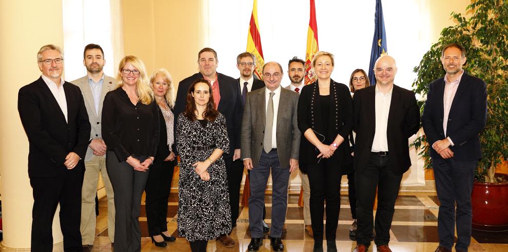 Reunión de trabajo para avanzar en la instalación de tres centros de datos de Amazon Web Services en Aragón